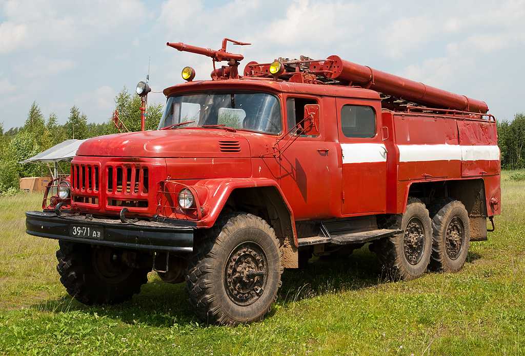 Пожарный автомобиль на базе ЗИЛ 131