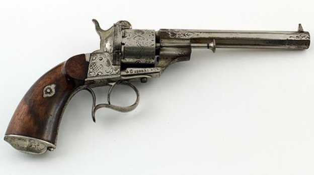 Первый револьвер под унитарный патрон.