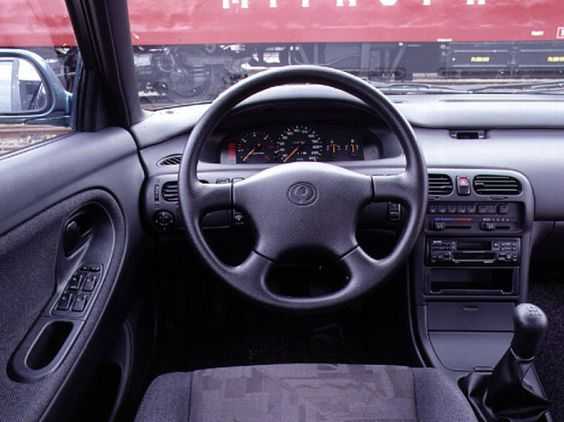 Интерьер Mazda 626 GE
