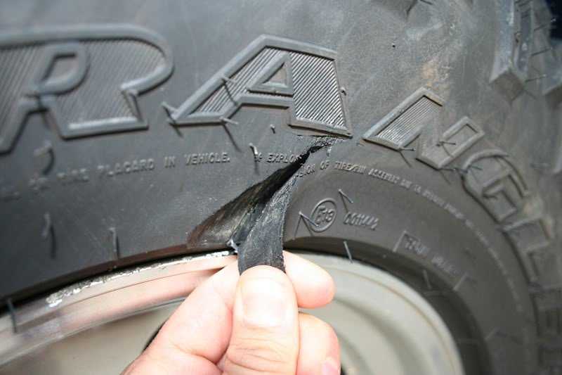 Фото бокового пореза шины