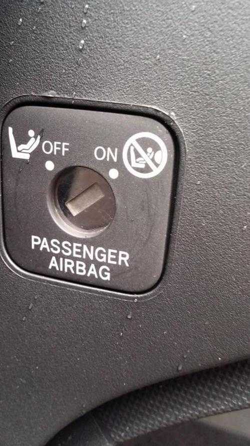 как отключить пассажирскую подушку безопасности