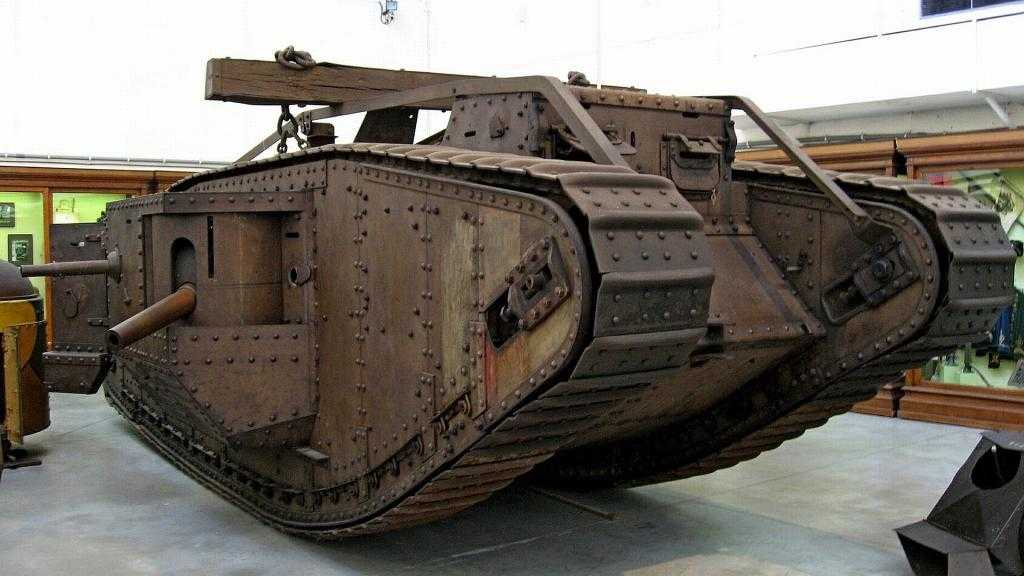 Один из первых танков